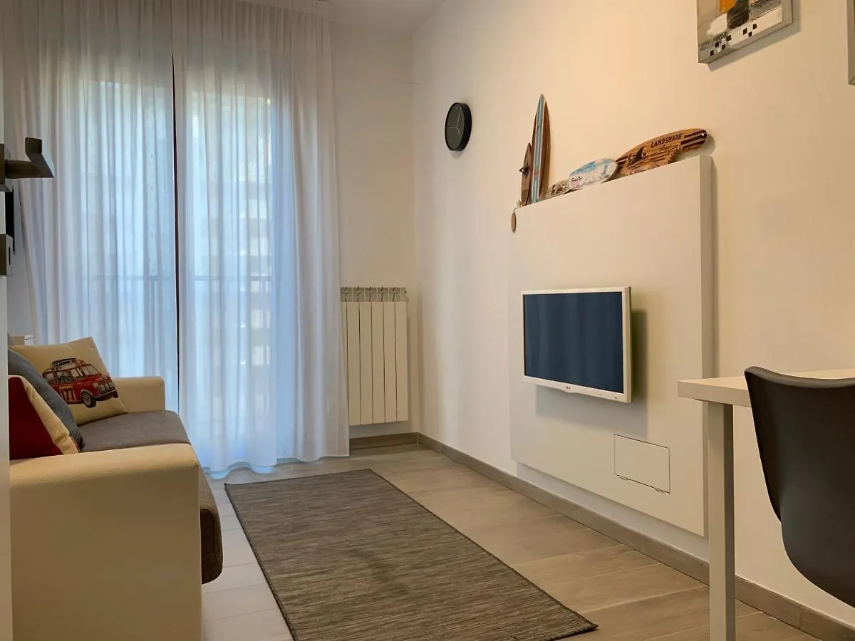 Appartamento Trilocale in Zona Bocconi/Navigli Milano Italia